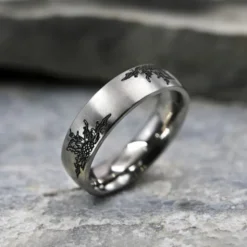 Anillo Titanio con 4 Eguzkilores Personalizable