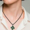Colgante Lauburu Plata Negra y Circonitas Verdes