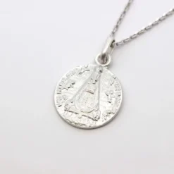 Medalla Virgen Begoña Plata Mate 17mm